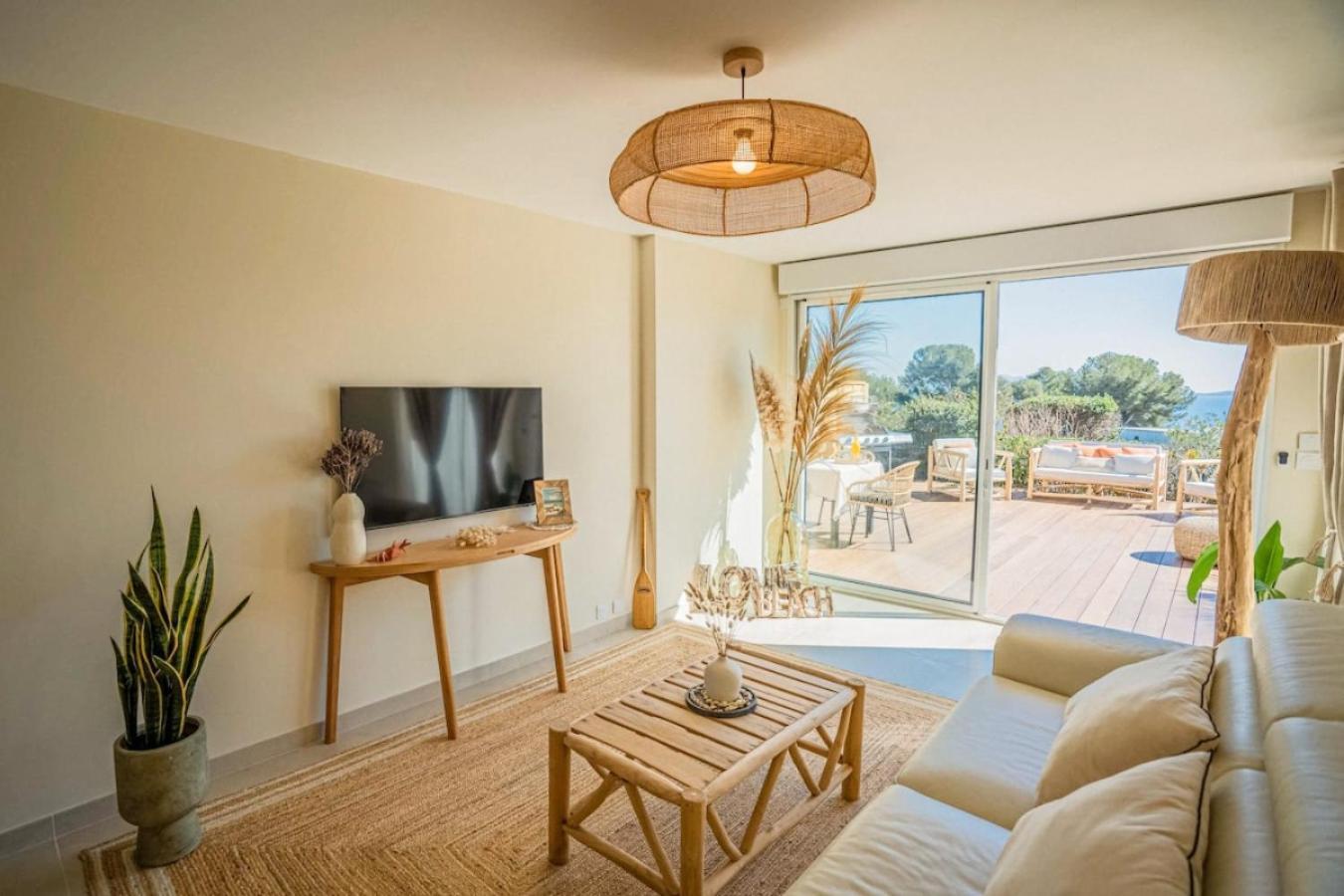 Logement Vue Mer Splendide - Situe A 50 Metres Du Bord De Mer Et 2 Minutes Des Plages - Bandolina 外观 照片